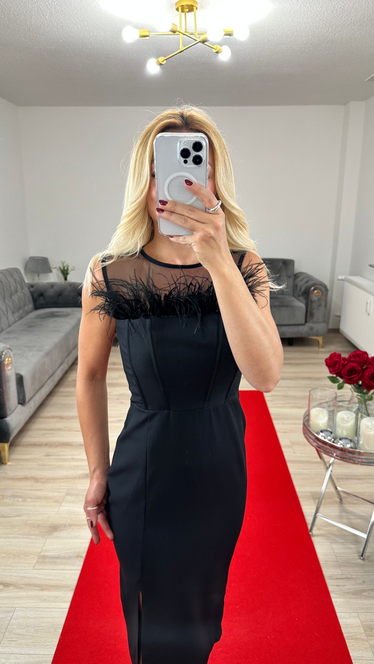 Kleid mit Feder Schwarz