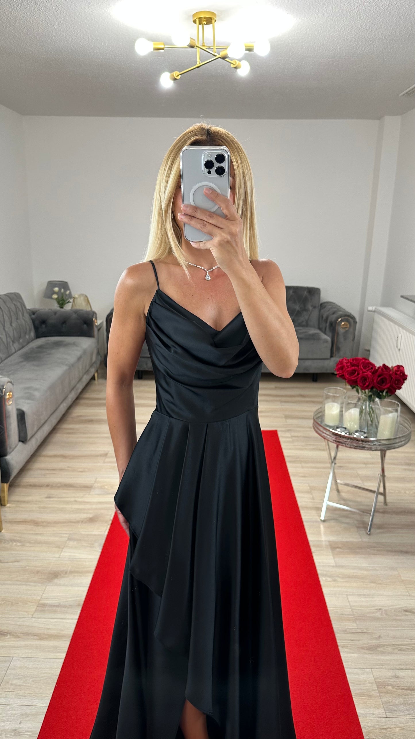 Abendkleid Satin Schwarz