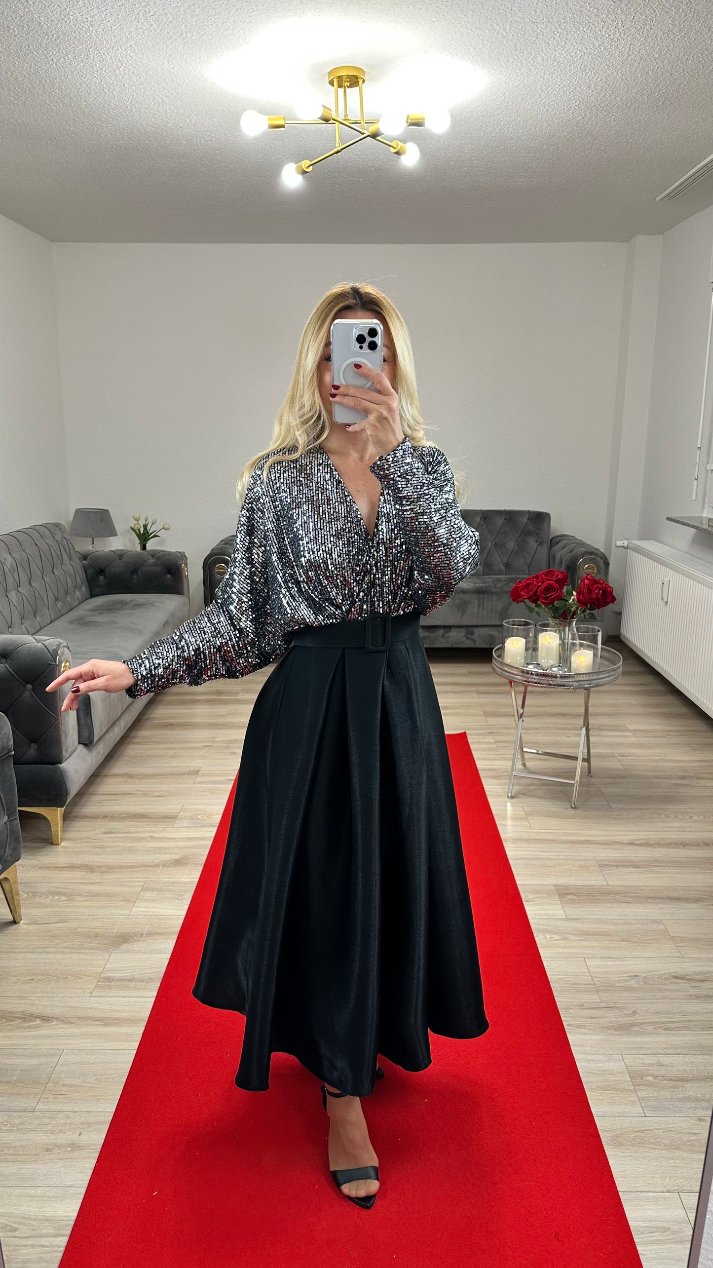Abendkleid mit Pailletten Silber