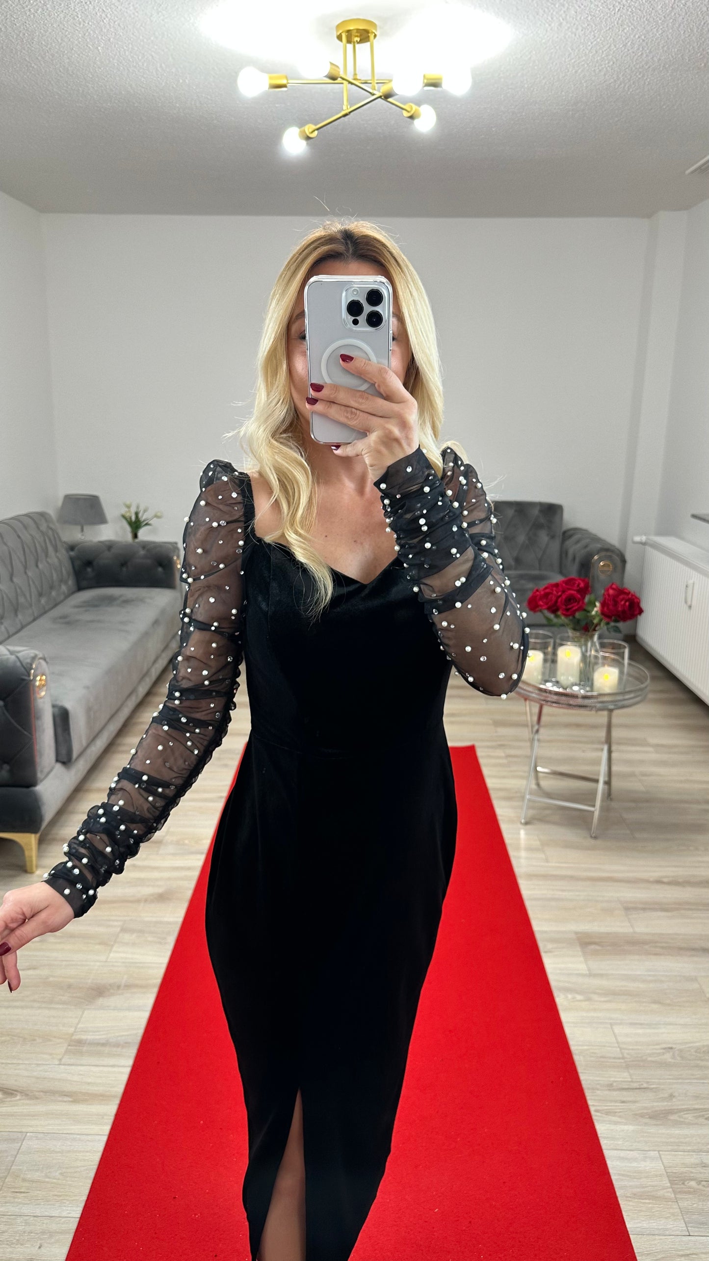 Samtkleid Midi mit Perlen Schwarz