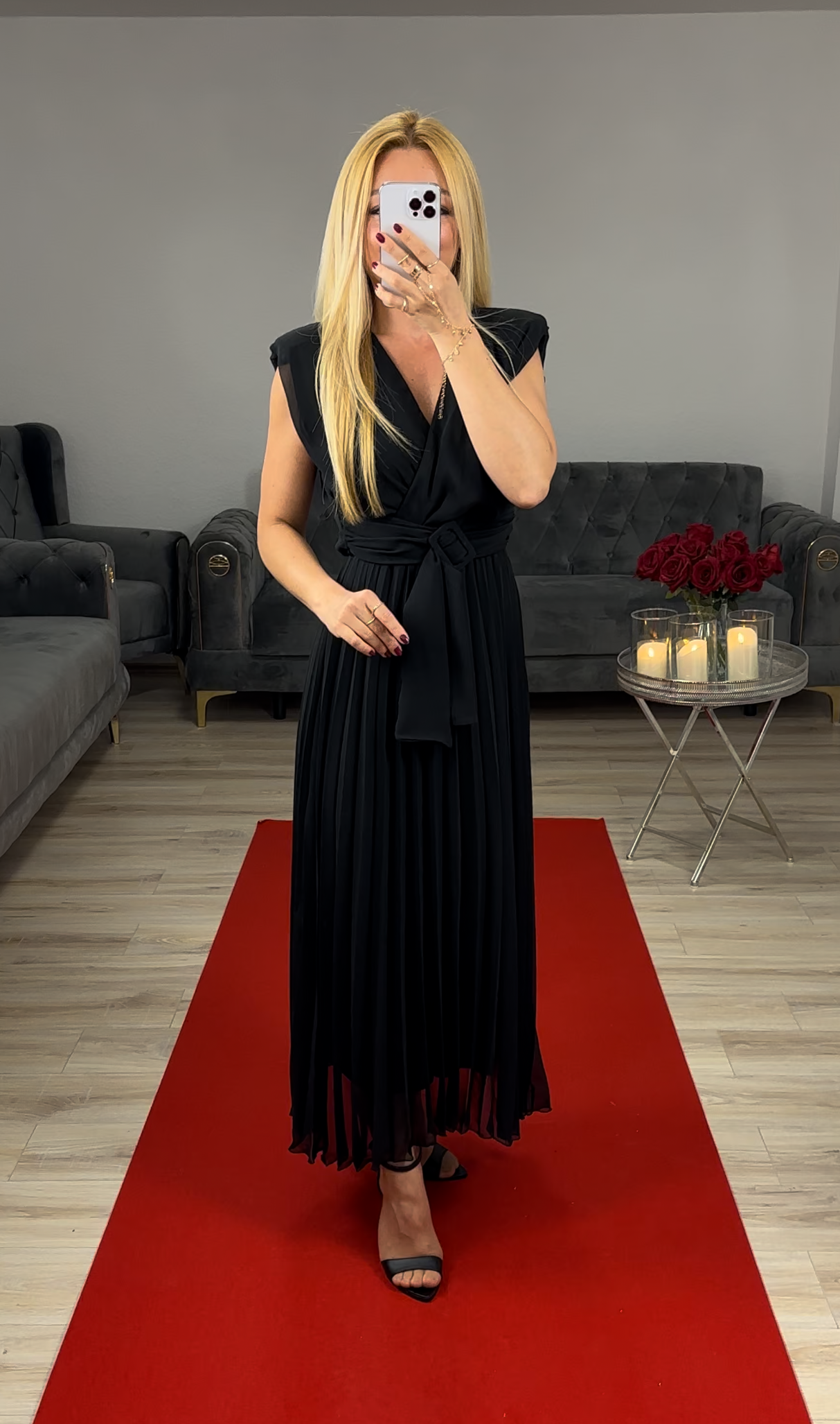 Kleid Schwarz mit Gürtel