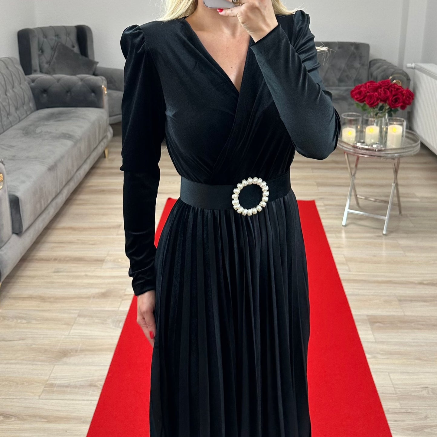 Samtkleid mit Gürtel Schwarz