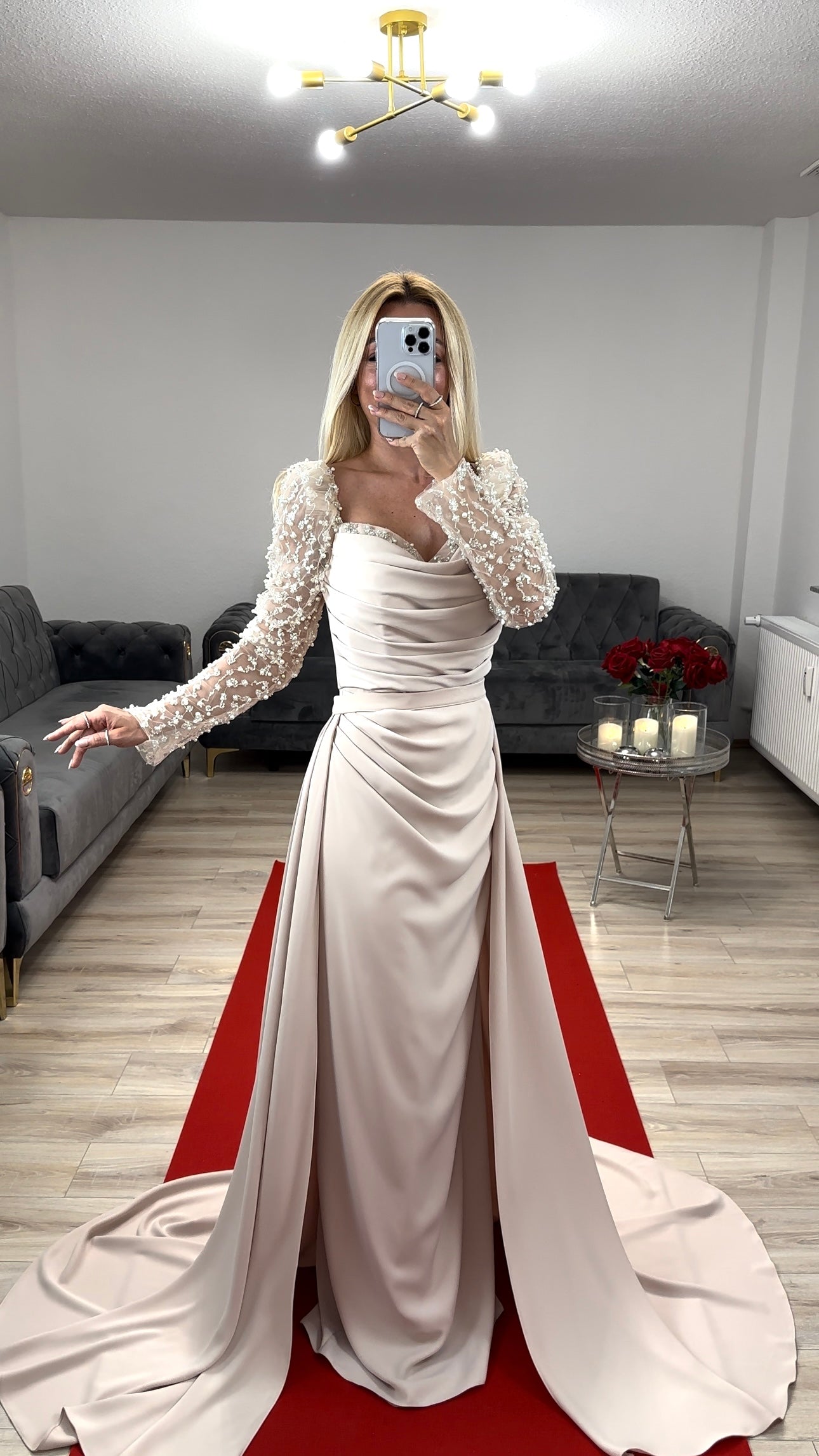 Abendkleid mit Perlen