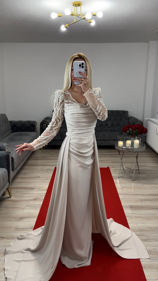 Abendkleid Beige mit Perlen